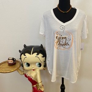 Celebrate Together Graphic Shirt “Give Thanks” Size L